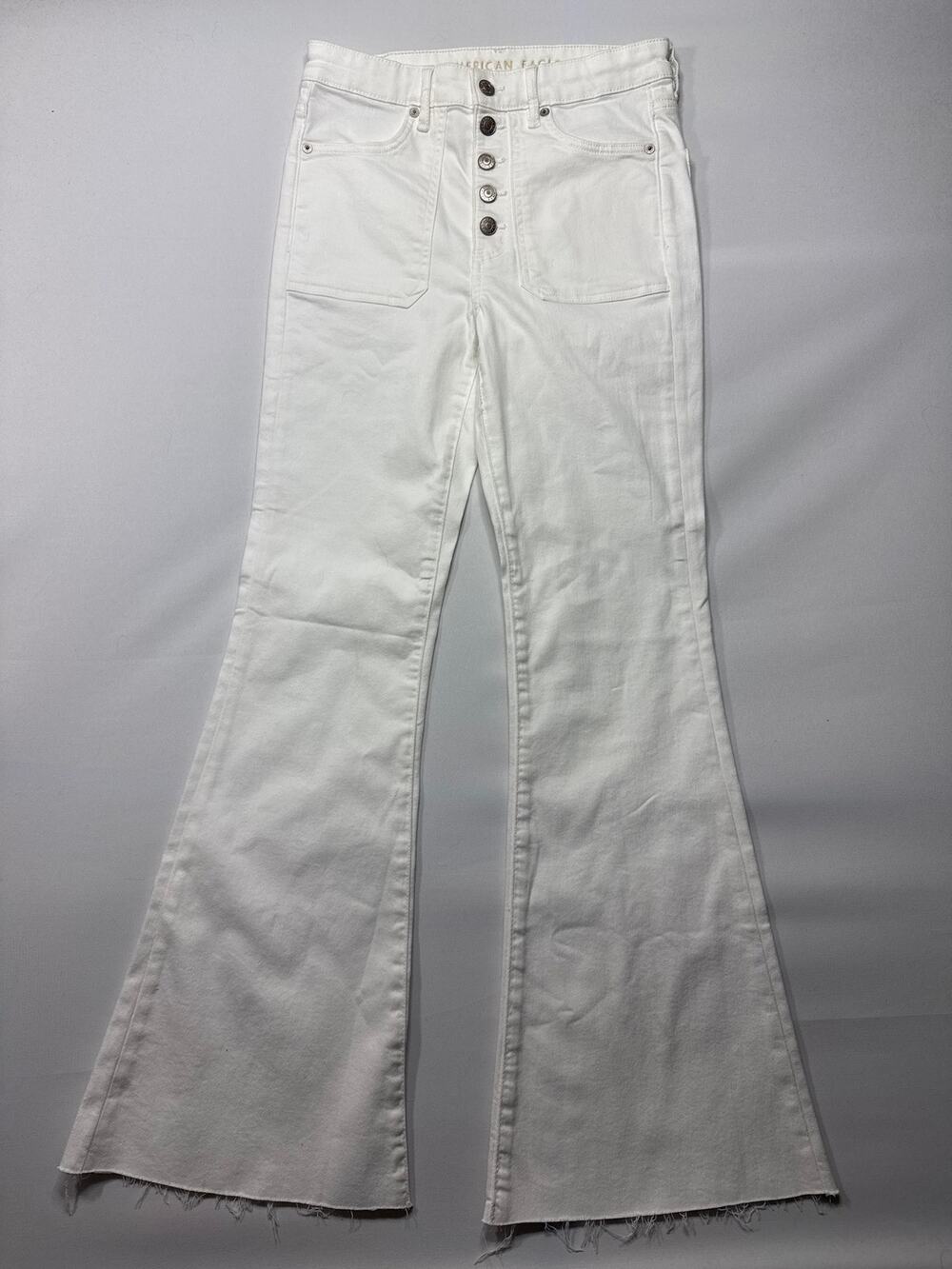 American Eagle Women's Super Hi-Rise Flare White Jeans - Size 6 Reg (28x30.5)